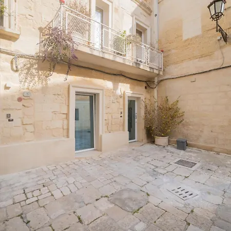 Διαμέρισμα Fjore Di Lecce, & Caffe *